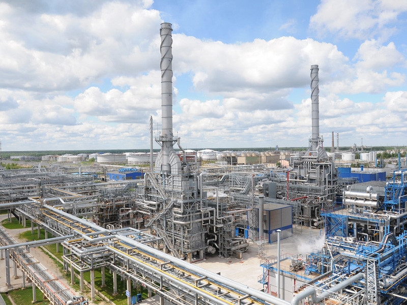 Группа "Сафмар" начала поставки нефти в Белоруссию