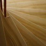 Изготовление лестниц на косоурах: просто о сложном