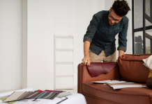 Перетяжка диванов: как вернуть мебели вторую жизнь